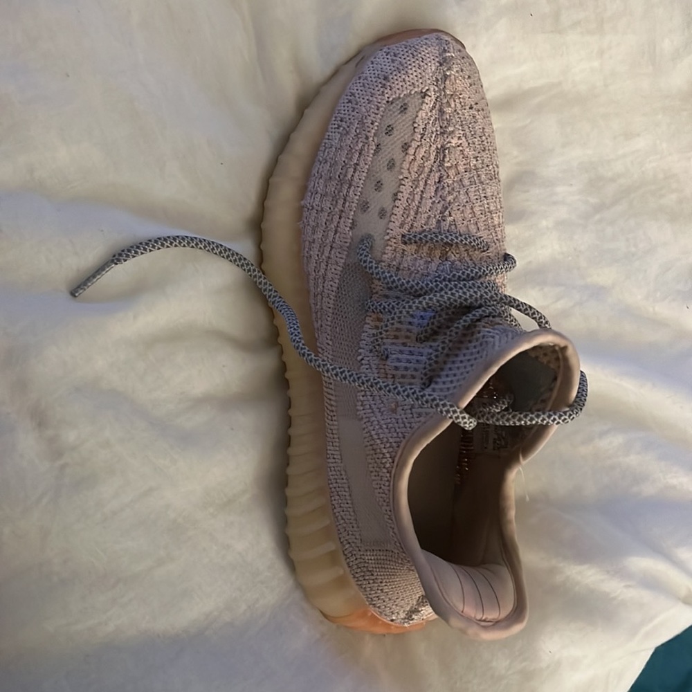 COPY - 350 pink x grey yeezy’s